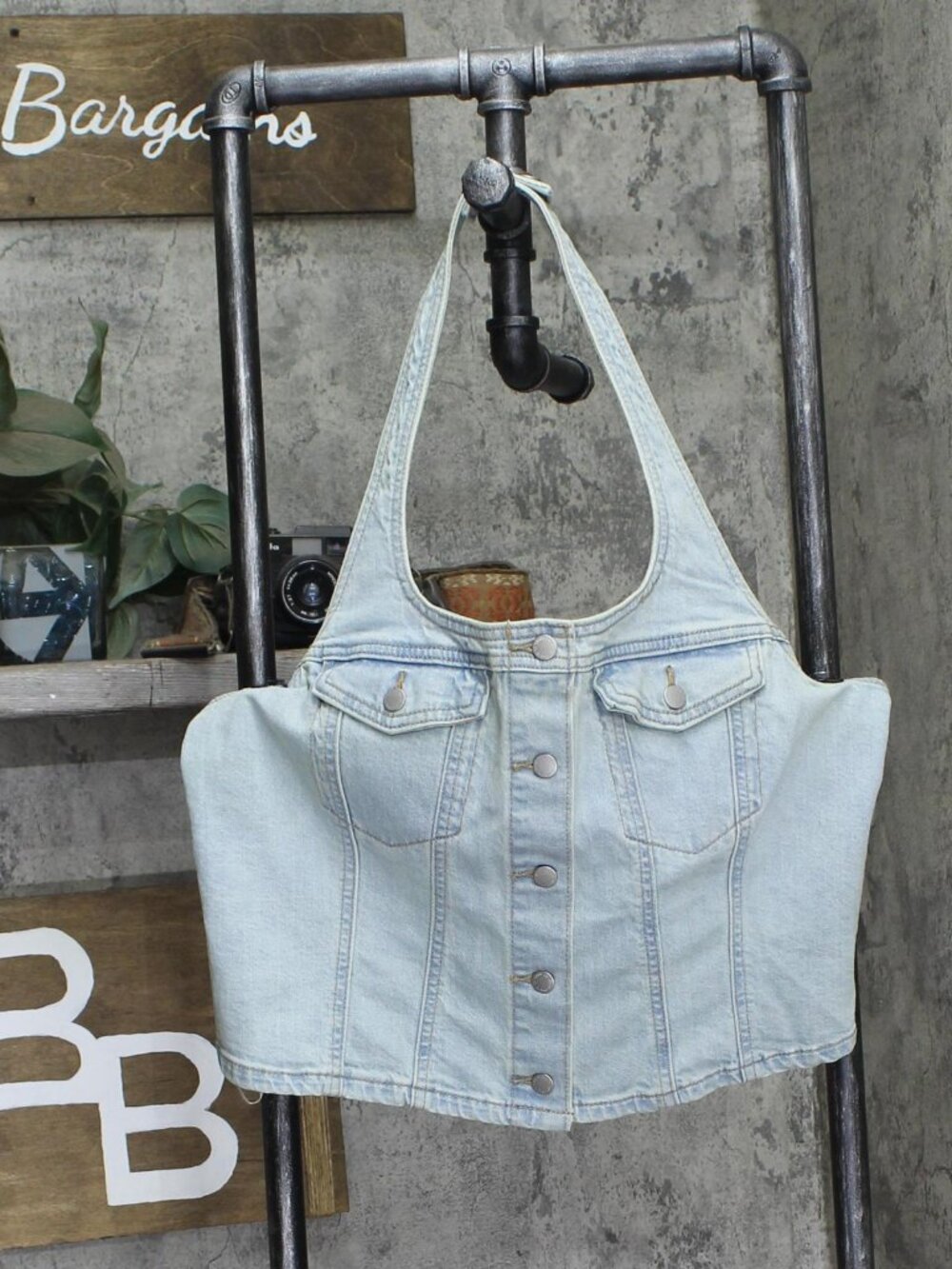 Universal Thread Blue Universal Thread Cropped Sleeveless Denim Shirt Sz L